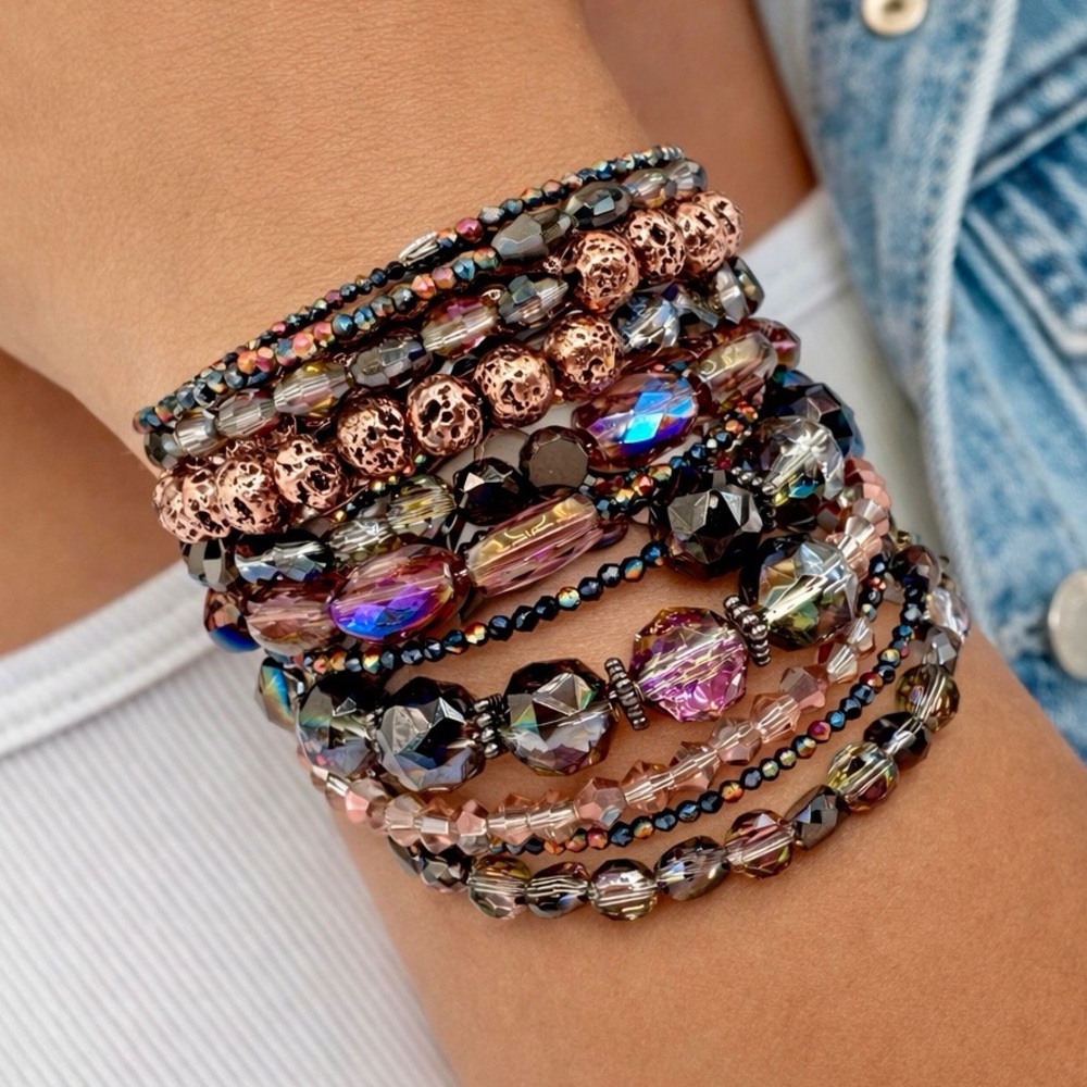 Elegant Multicolor Beaded Bracelet on memory wire